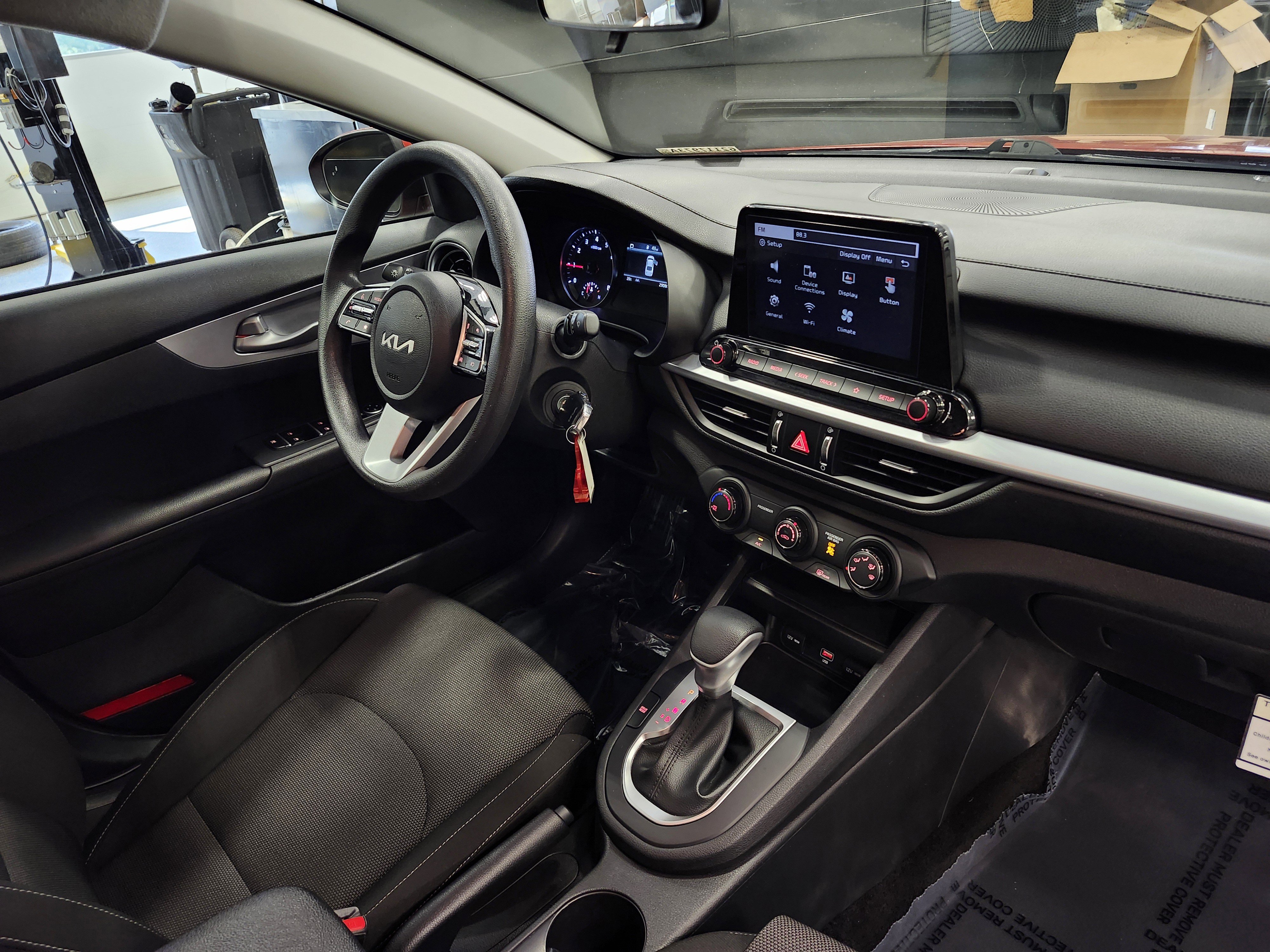 Certified 2022 Kia Forte LXS w/ LXS Technology Package image 4