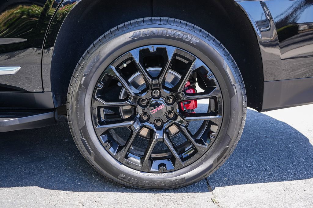 Used 2023 GMC Yukon Denali AWD/4WD image 10