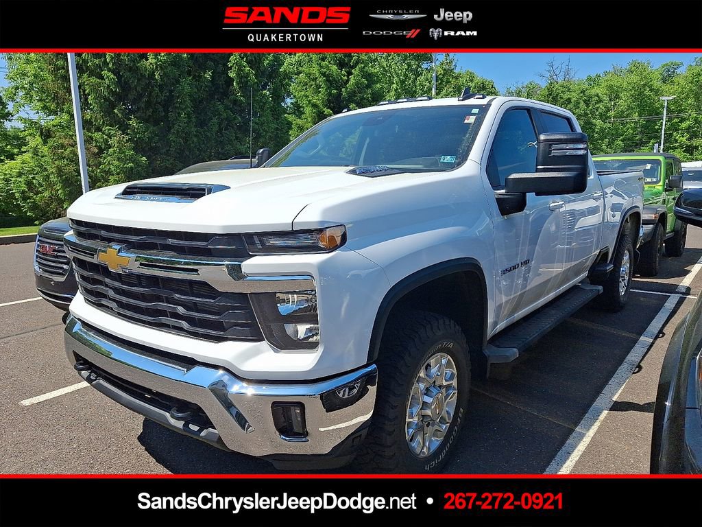 Used 2024 Chevrolet Silverado 3500 LT w/ Convenience Package AWD/4WD image 1