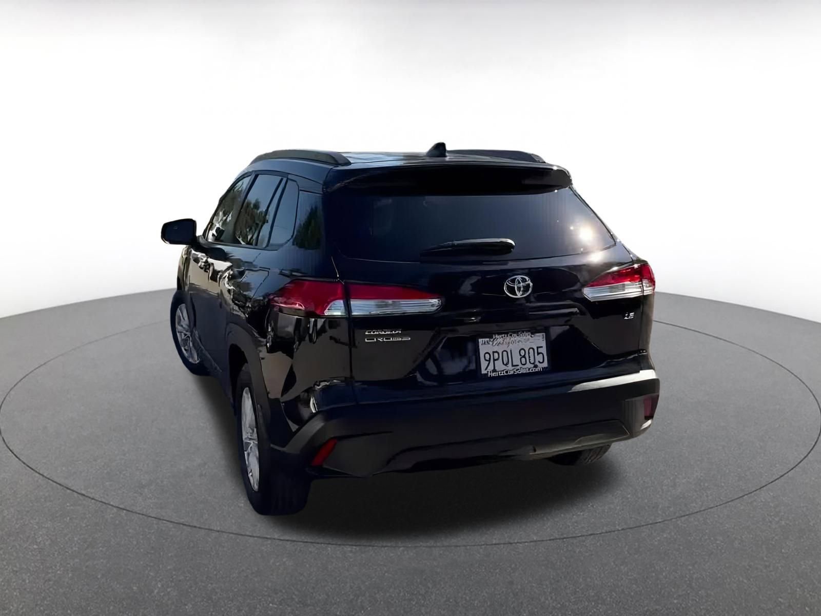 Used 2025 Toyota Corolla Cross LE image 10