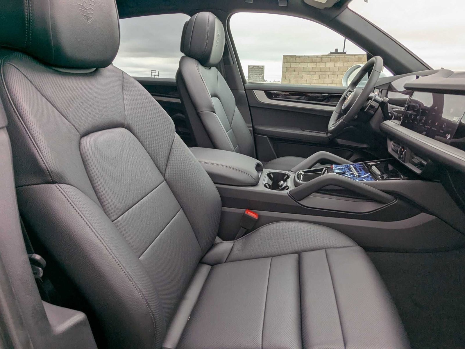 New 2025 Porsche Cayenne image 23