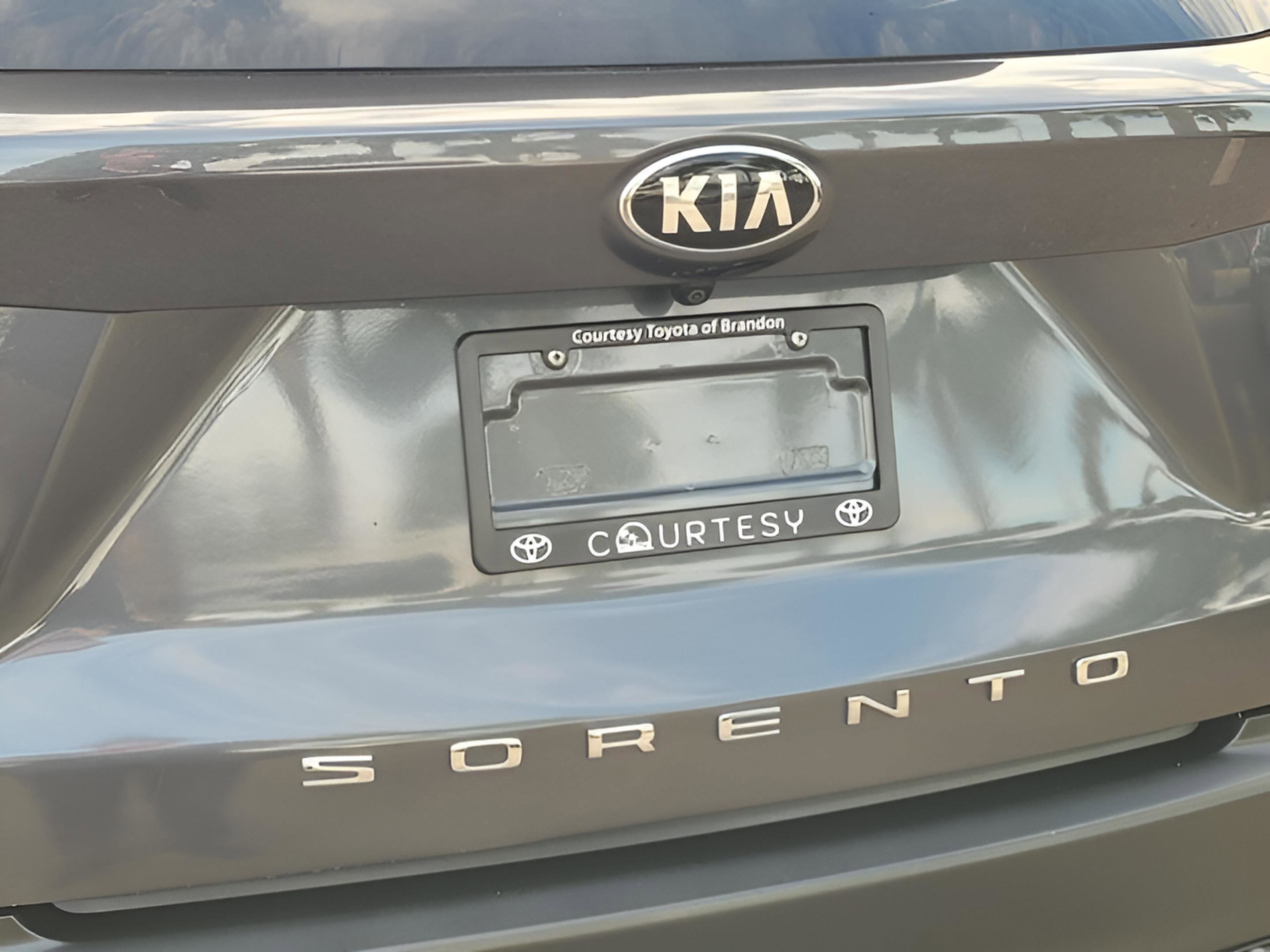 Used 2021 Kia Sorento LX image 10