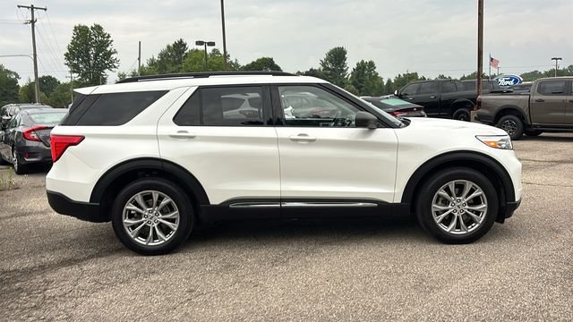 Used 2024 Ford Explorer XLT w/ Equipment Group 202A AWD/4WD image 28