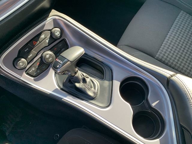 Used 2019 Dodge Challenger SXT image 28