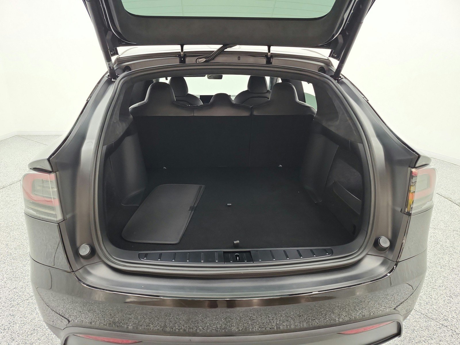 Used 2024 Tesla Model X AWD/4WD image 21
