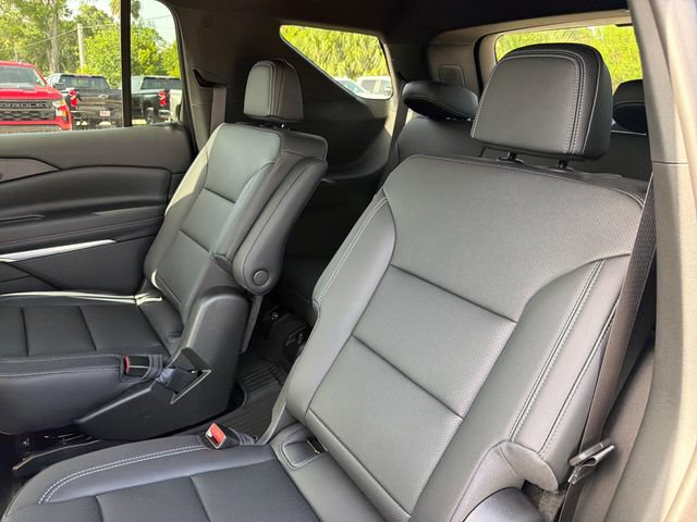 New 2026 Chevrolet Traverse LT w/ Sun and Wheel Package FWD image 23