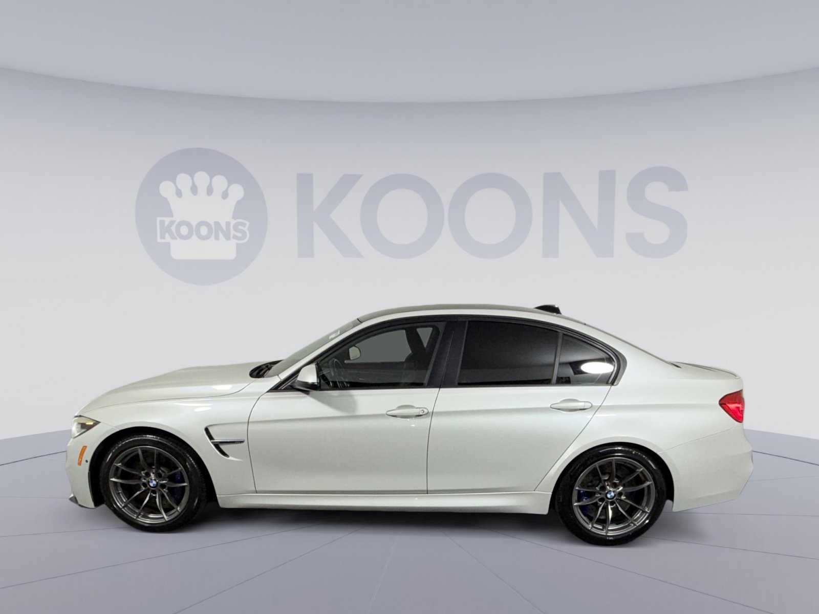 Used 2018 BMW M3 image 2