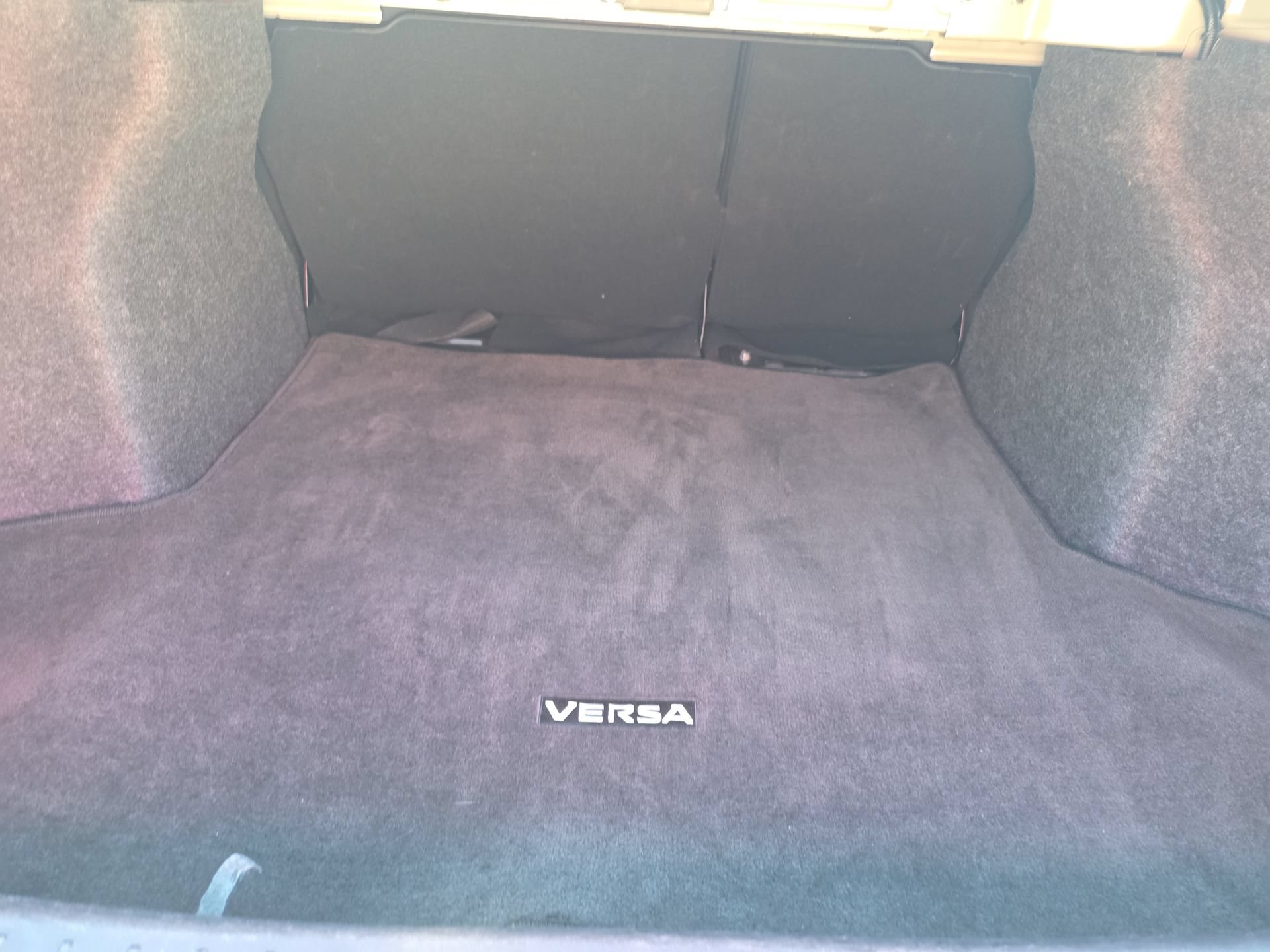 Used 2024 Nissan Versa SV FWD image 23