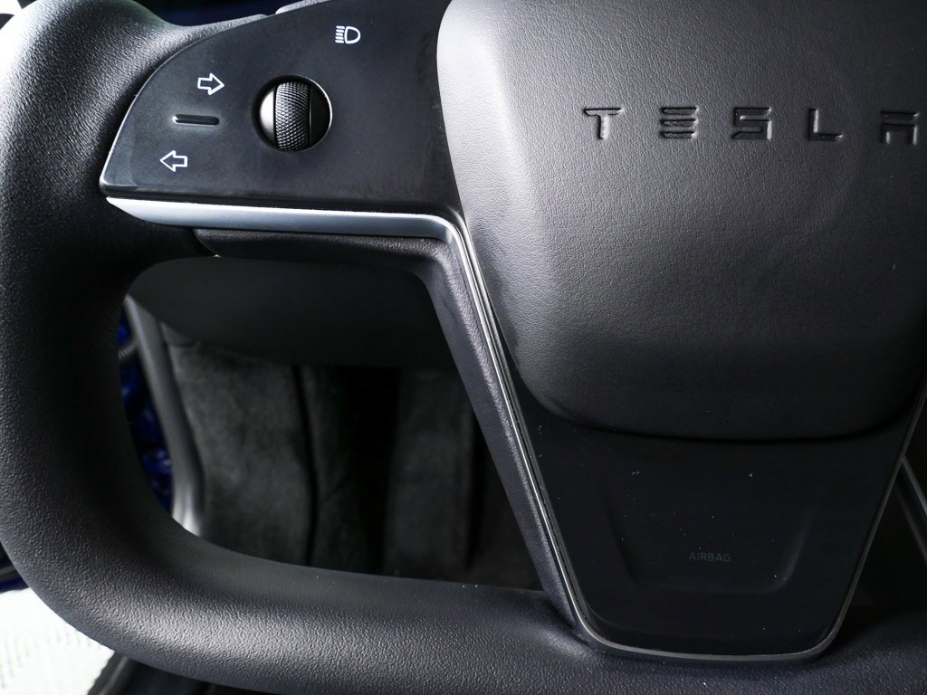 Used 2022 Tesla Model S Plaid image 9