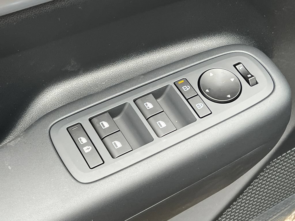 New 2026 Hyundai Santa Fe SE FWD image 9