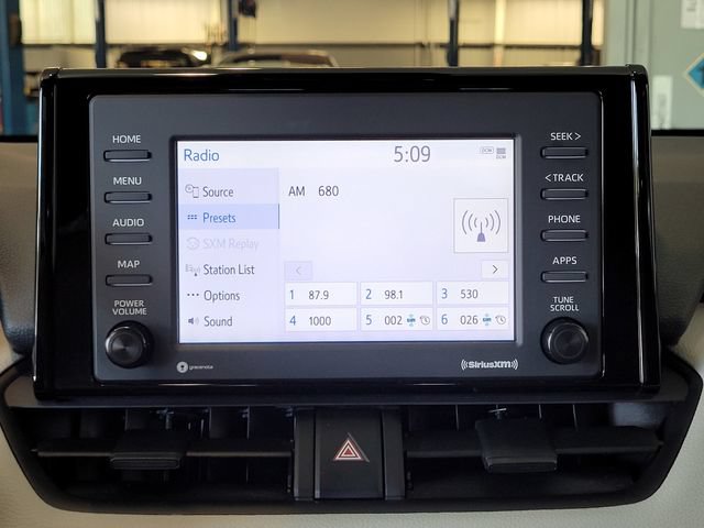 Used 2022 Toyota RAV4 XLE w/ Convenience Package FWD image 20