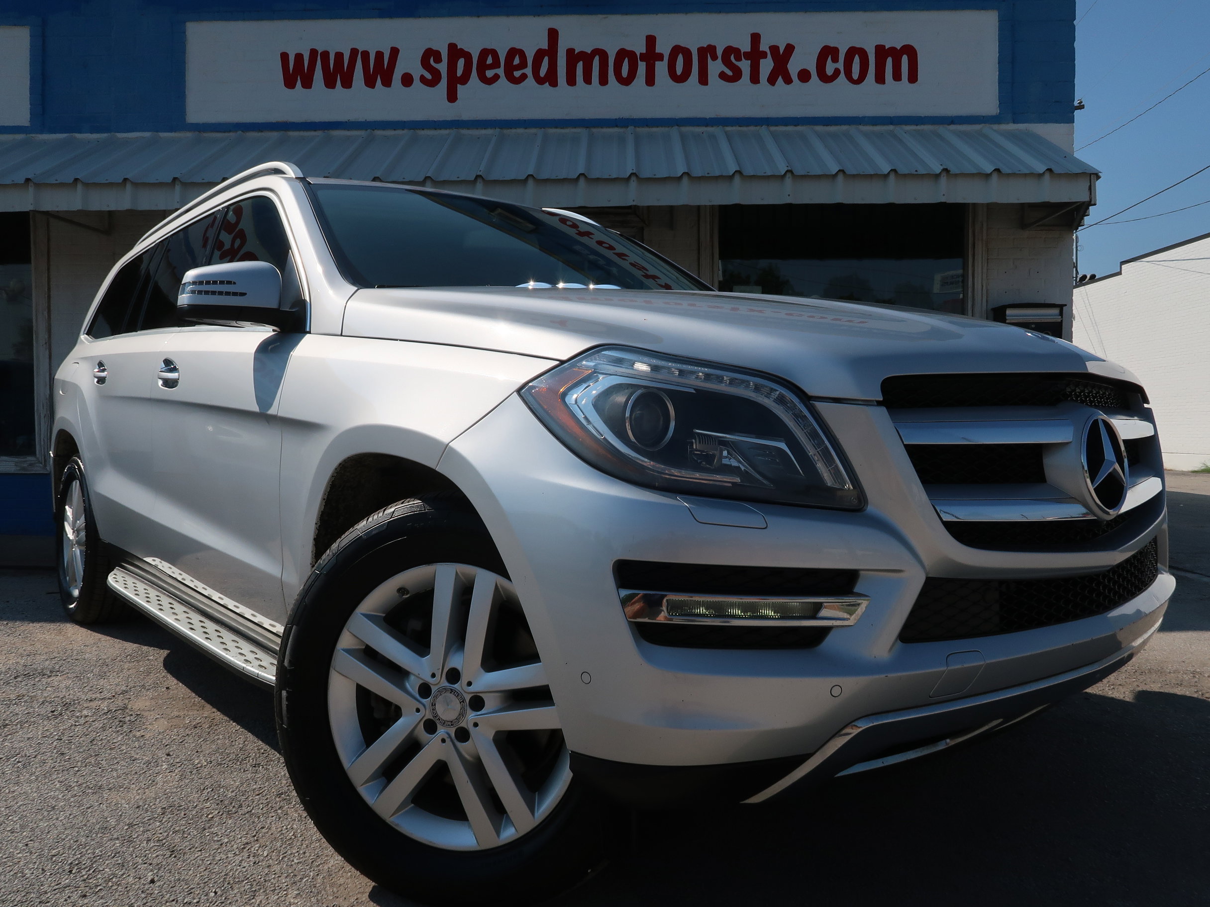 Used 2014 Mercedes-Benz GL 350 4MATIC 4dr GL 350 BlueTEC image 2
