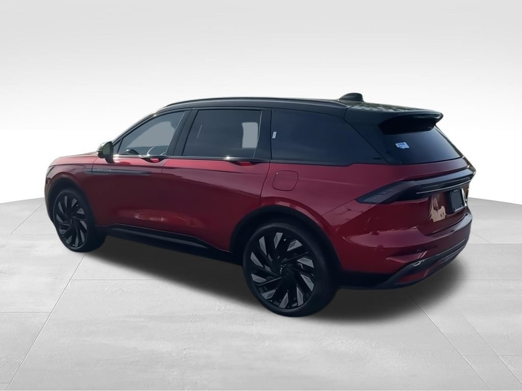 New 2026 Lincoln Nautilus Reserve w/ Jet Appearance Package AWD/4WD image 7