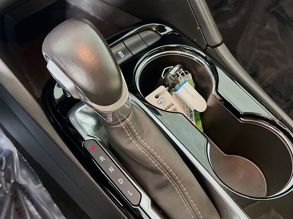 Used 2024 Buick Encore GX Avenir w/ Avenir Convenience Package image 16