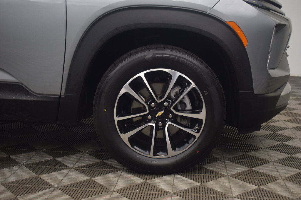 Used 2024 Chevrolet TrailBlazer LT AWD/4WD image 24
