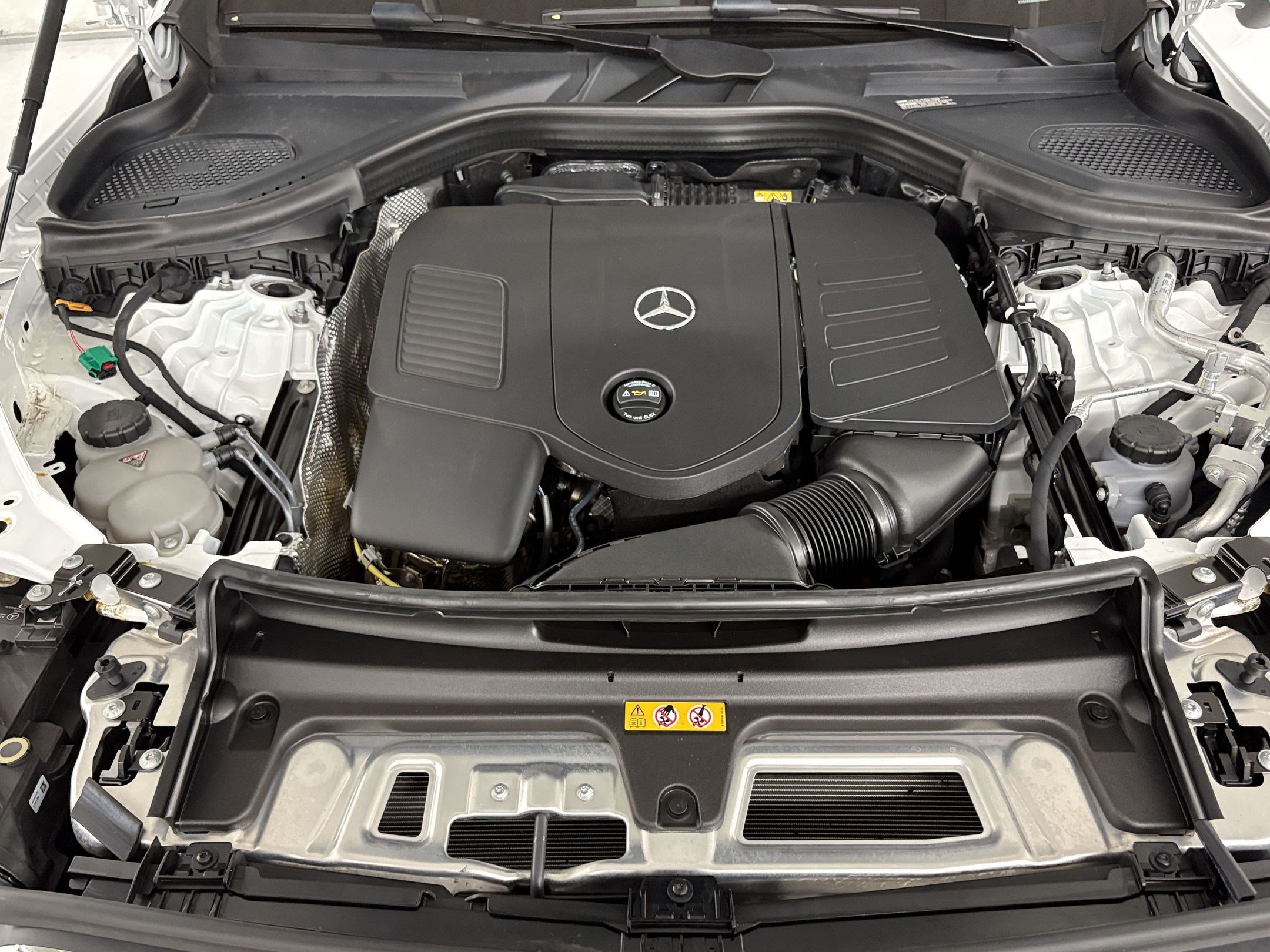 Certified 2025 Mercedes-Benz GLC 350e 4MATIC image 32