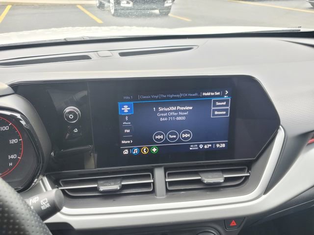 Certified 2024 Chevrolet Trax RS w/ Driver Confidence Package FWD image 25