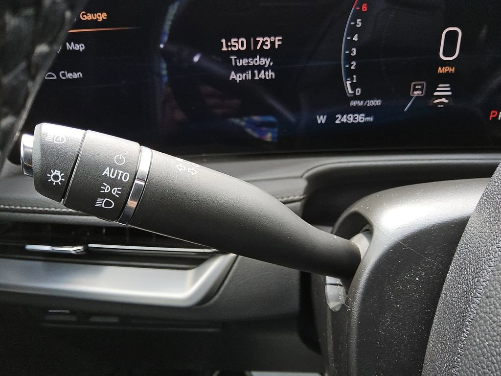 Used 2025 Cadillac XT4 Premium Luxury image 28