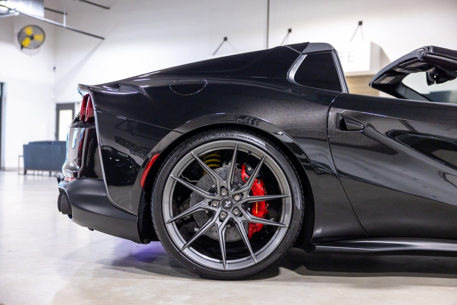 Used 2021 Ferrari 812 GTS RWD image 26