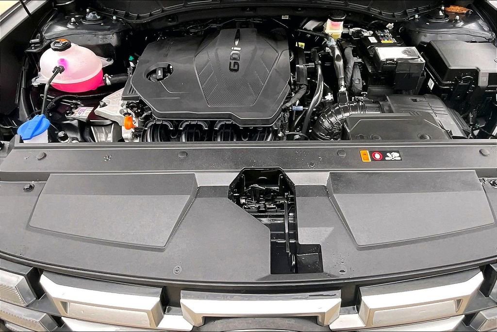 Certified 2025 Hyundai Santa Cruz SEL image 10