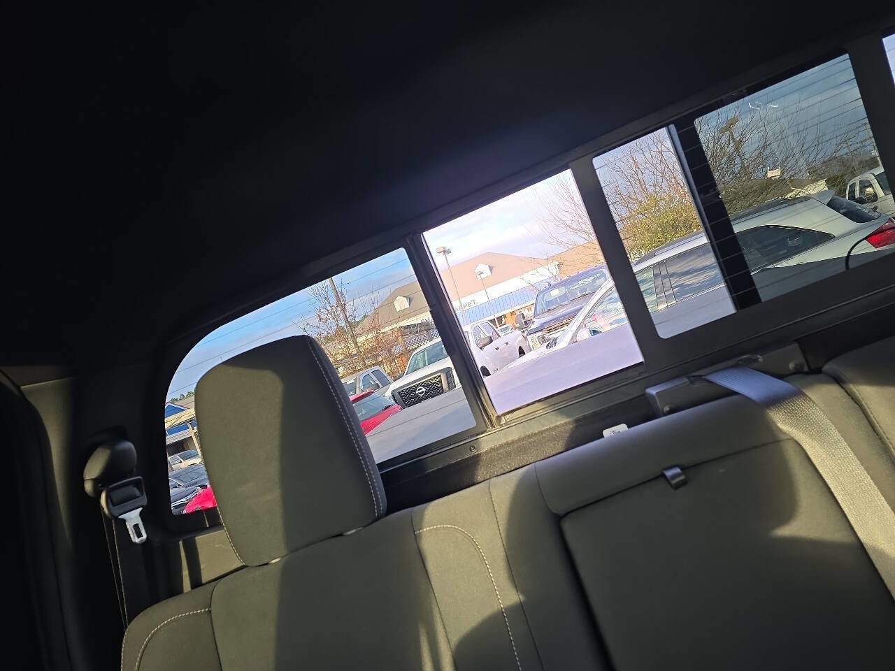 Used 2018 Nissan Titan XD image 49