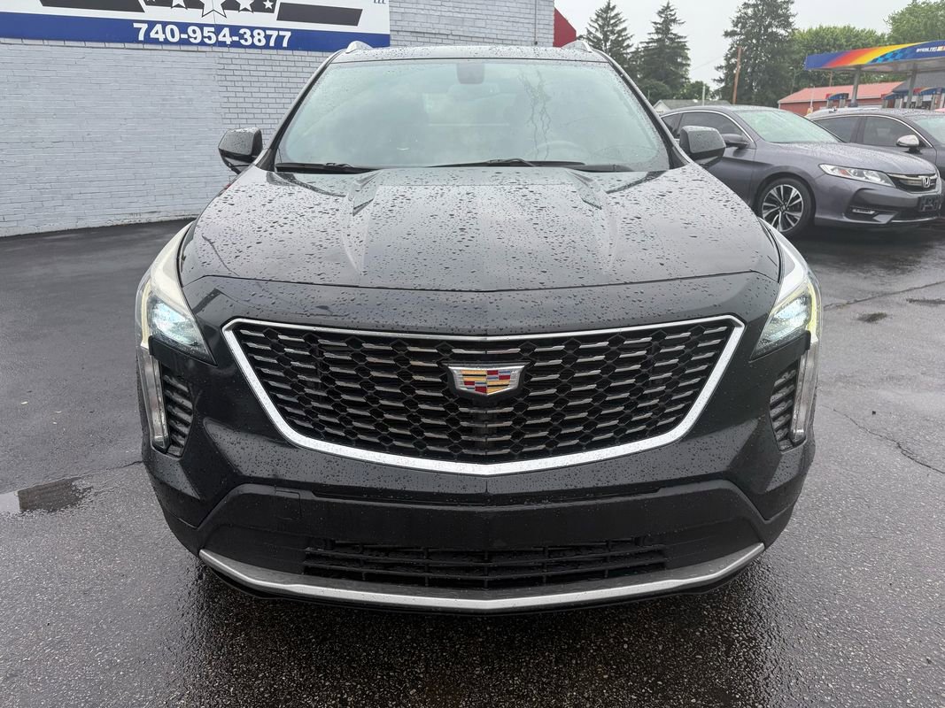 Used 2019 Cadillac XT4 Premium Luxury image 2