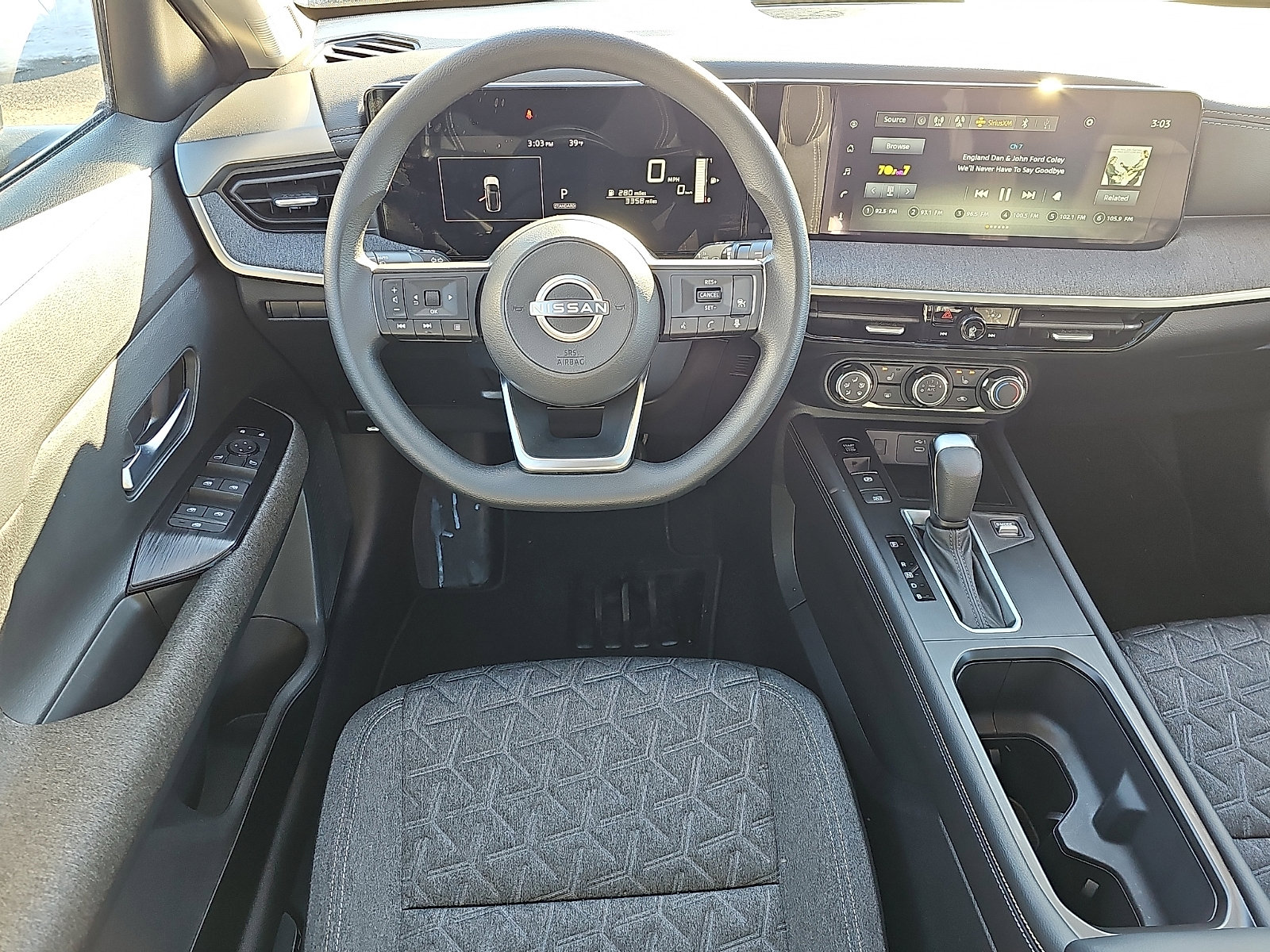 Certified 2025 Nissan Kicks SV w/ SV Premium Package image 12