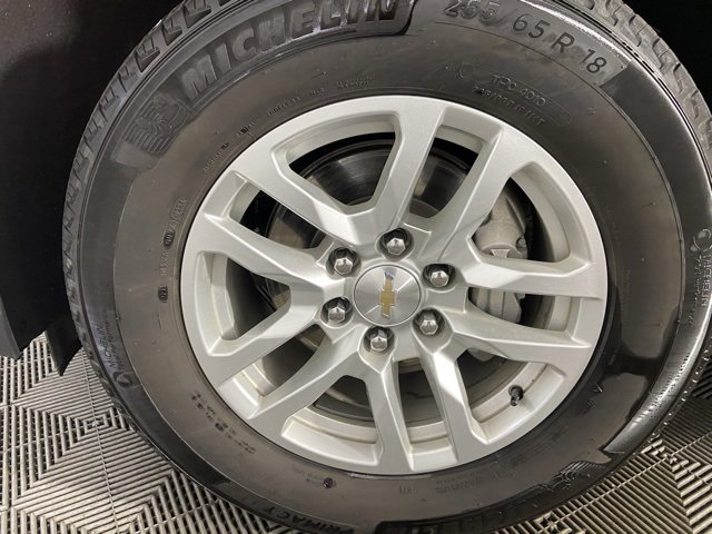 Used 2024 Chevrolet Suburban LT image 30