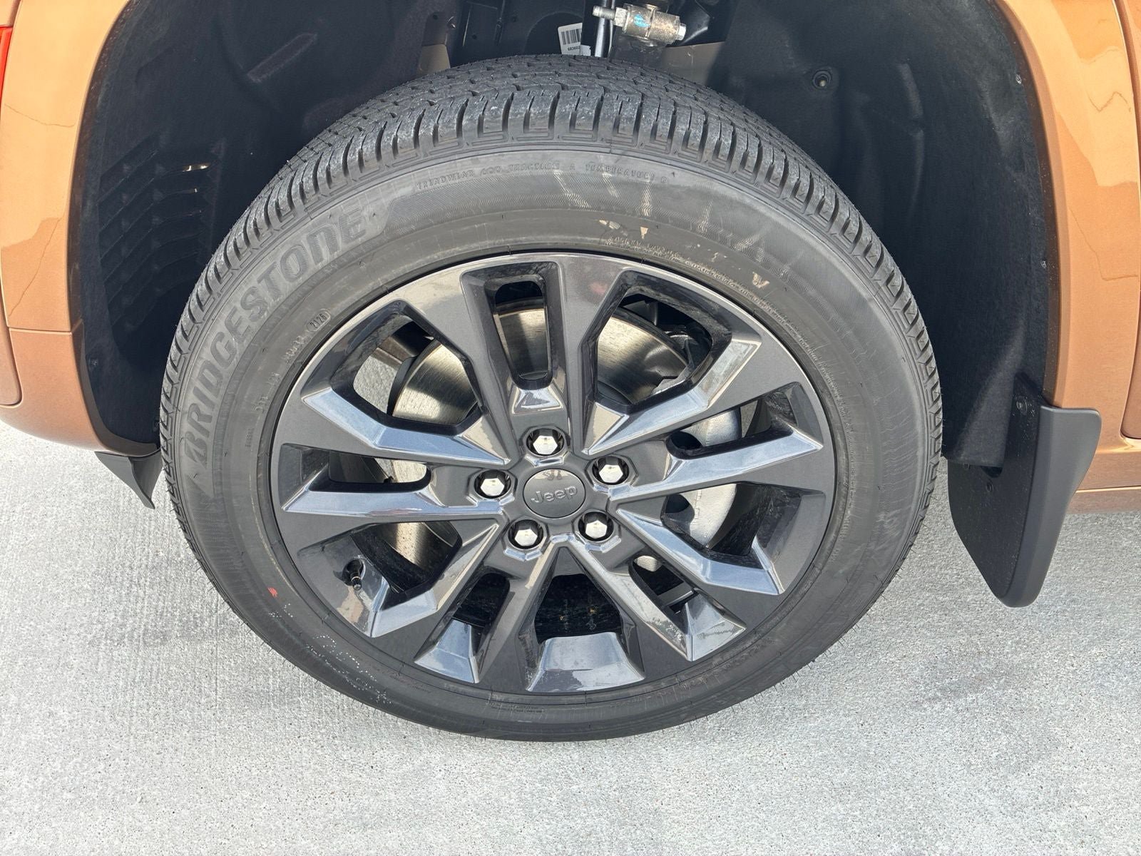 New 2026 Jeep Grand Cherokee L Limited AWD/4WD image 12