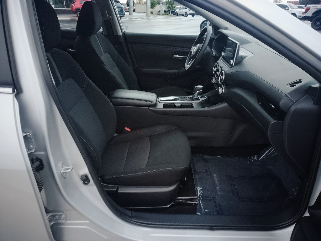 Used 2023 Nissan Sentra SV FWD image 15