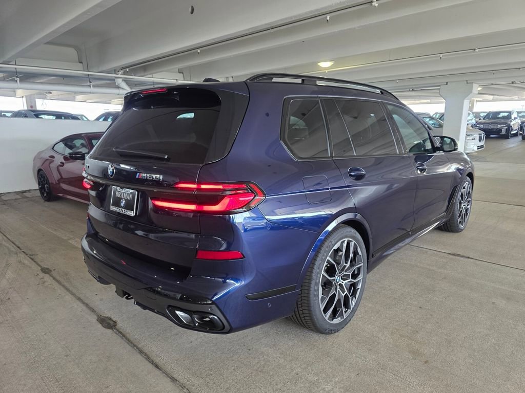 New 2026 BMW X7 M60i image 4