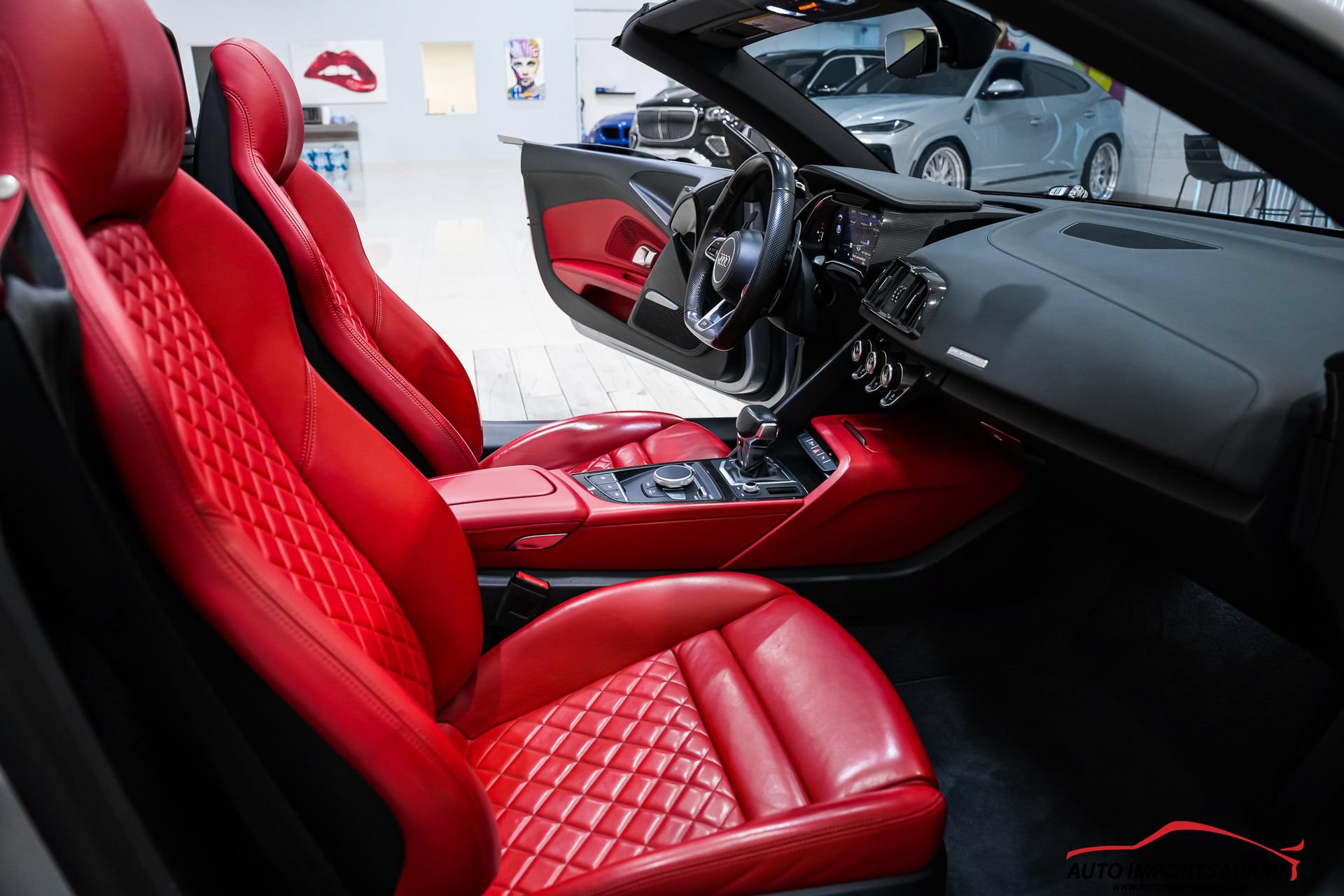 Used 2018 Audi R8 V10 w/ Carbon Exterior Package AWD/4WD image 64