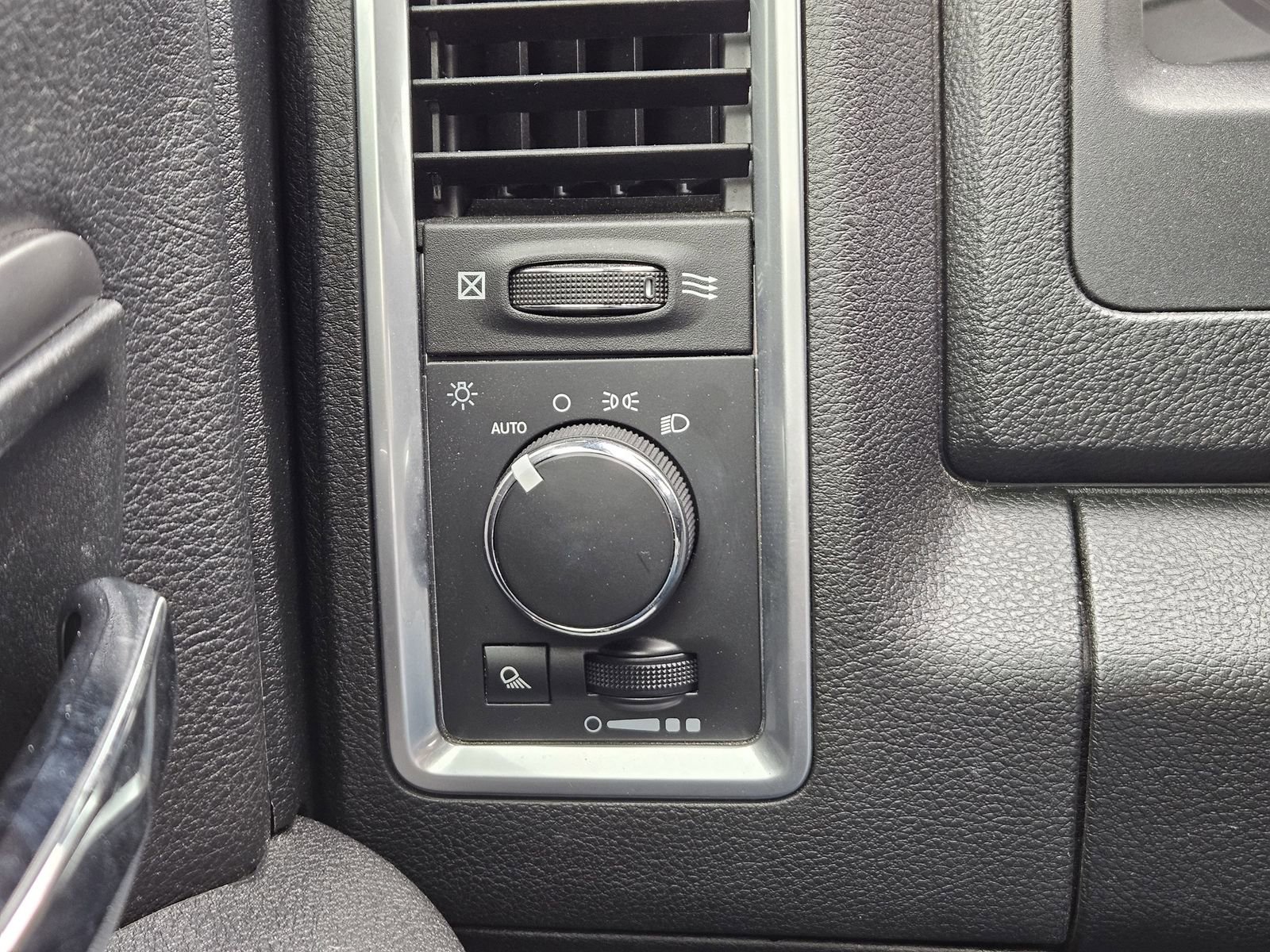 Used 2024 RAM 1500 Classic Warlock image 21