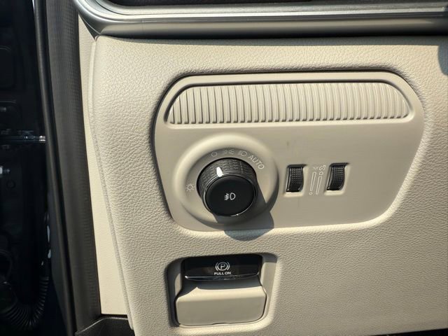 New 2025 Jeep Wagoneer Series III w/ Premium Group I image 12