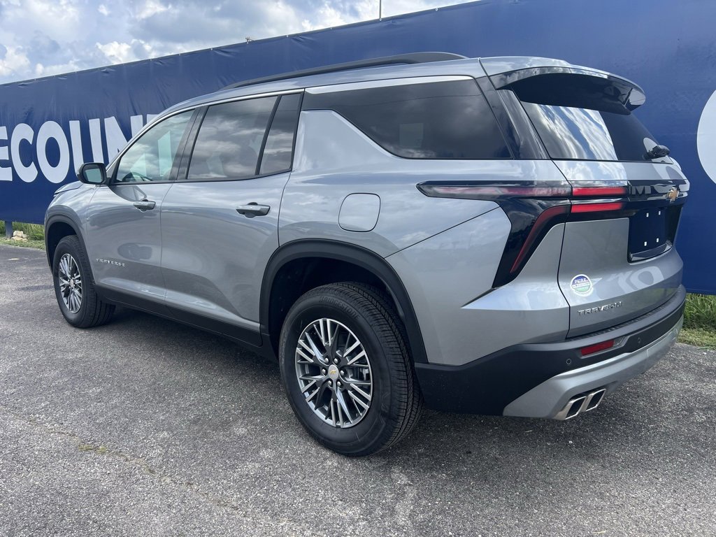 New 2025 Chevrolet Traverse LT image 5