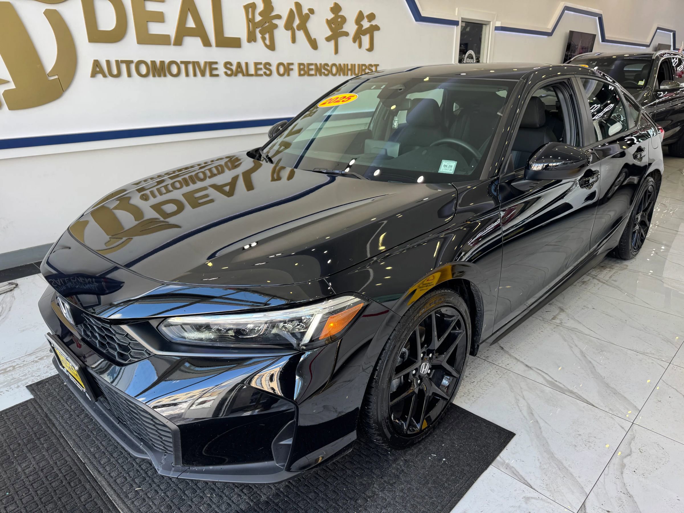 Used 2025 Honda Civic Sport image 3