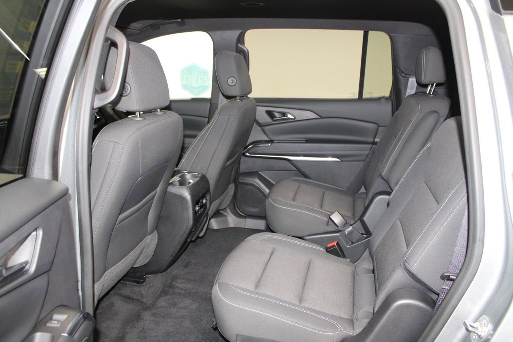 Used 2024 Chevrolet Traverse LT image 23