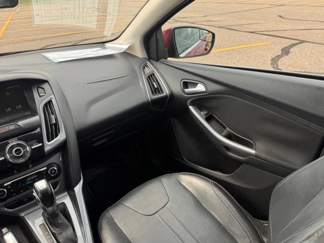 Used 2014 Ford Focus Titanium FWD image 17
