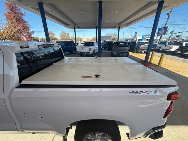 Used 2020 Chevrolet Silverado 1500 LT w/ Convenience Package image 9