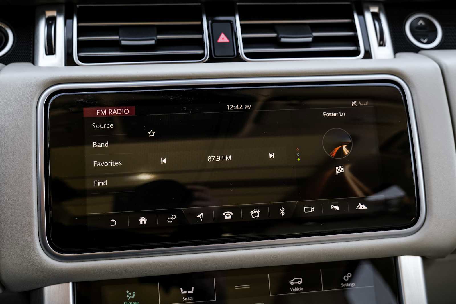 Used 2019 Land Rover Range Rover Long Wheelbase Supercharged image 30