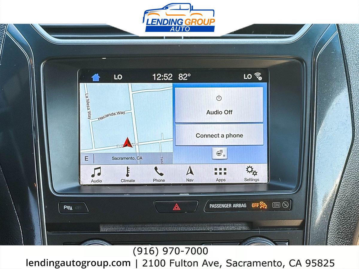 Used 2017 Ford Explorer XLT w/ Equipment Group 202A FWD image 13
