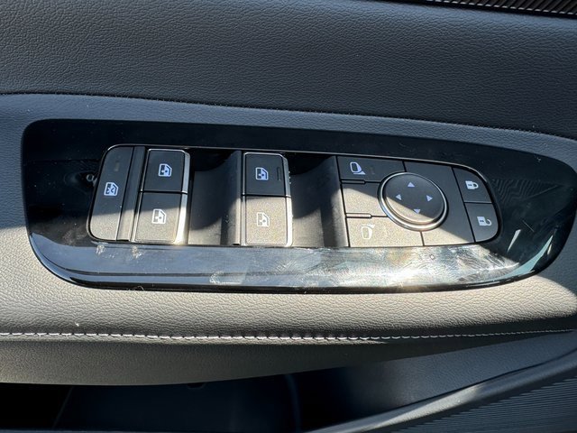 Used 2025 Nissan Murano SV image 13