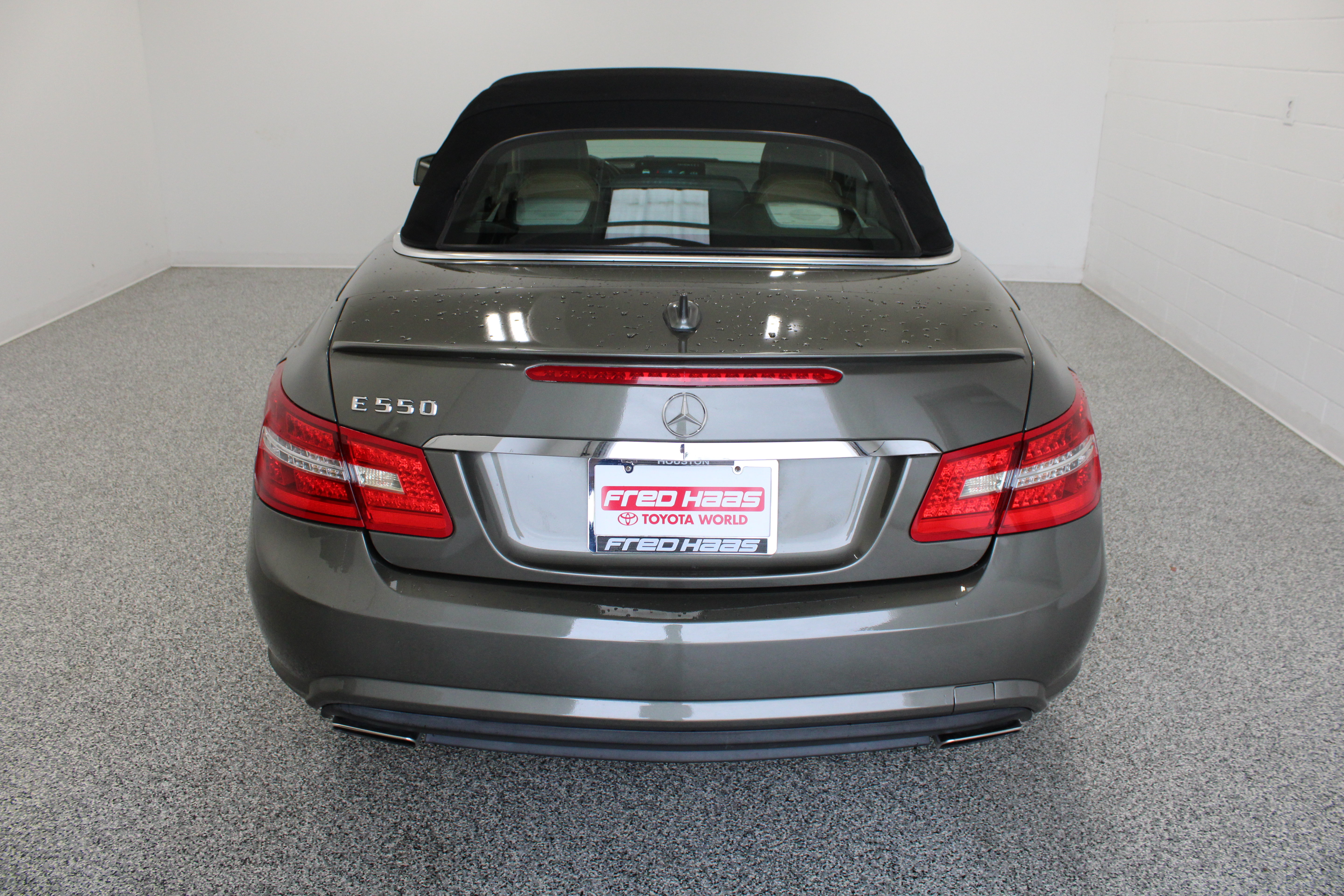 Used 2011 Mercedes-Benz E 550 Cabriolet image 8