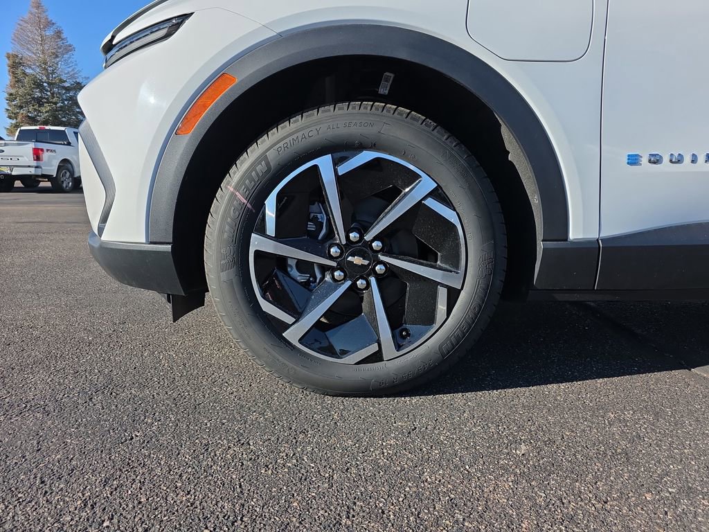 New 2026 Chevrolet Equinox EV LT AWD/4WD image 27