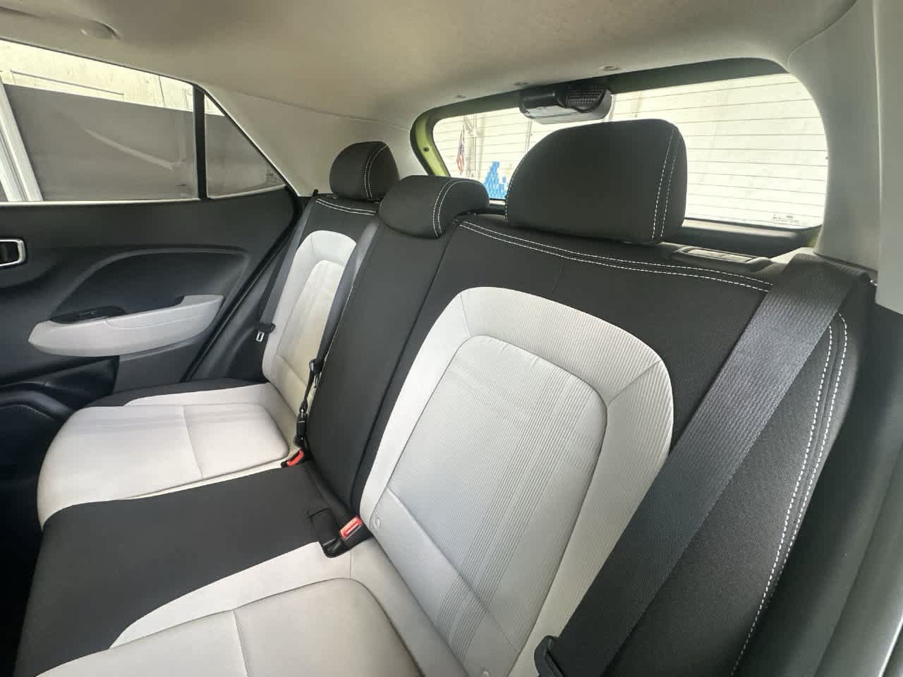 Used 2023 Hyundai Venue SEL FWD image 22