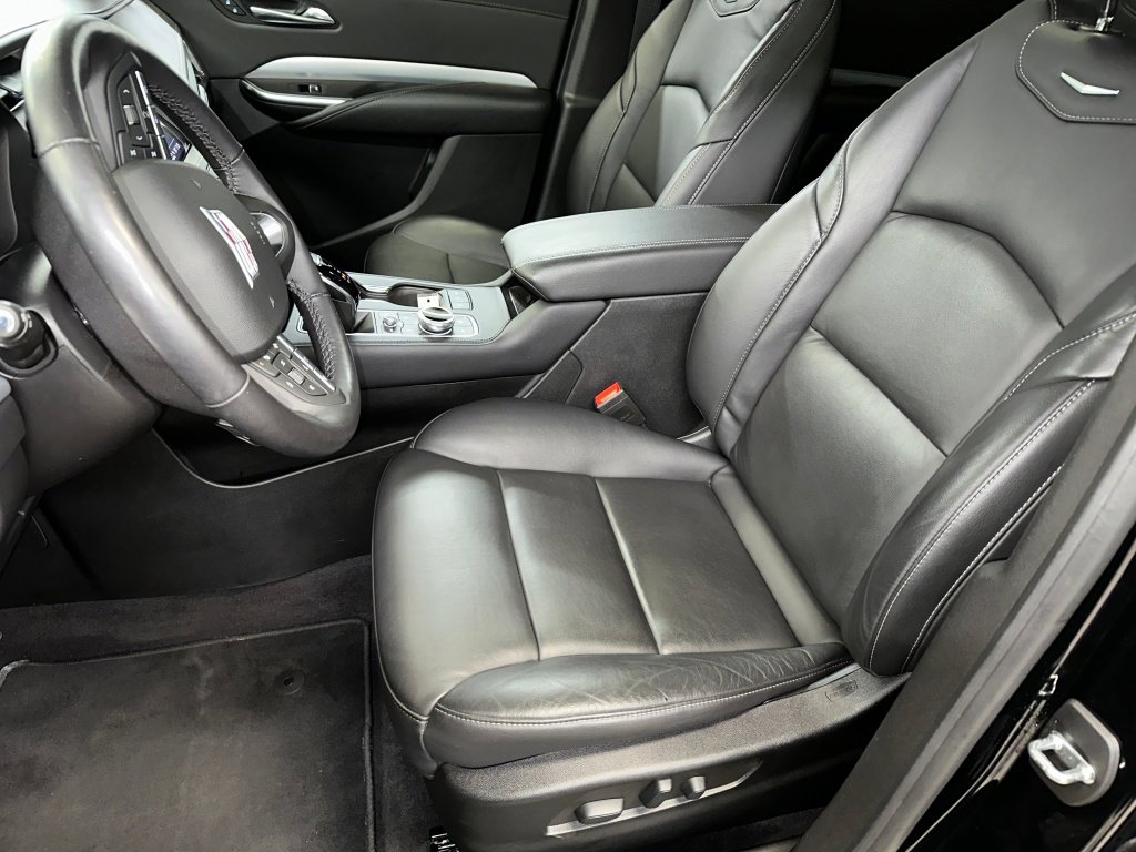Certified 2022 Cadillac XT4 Premium Luxury w/ Enhanced Visibility Package image 10