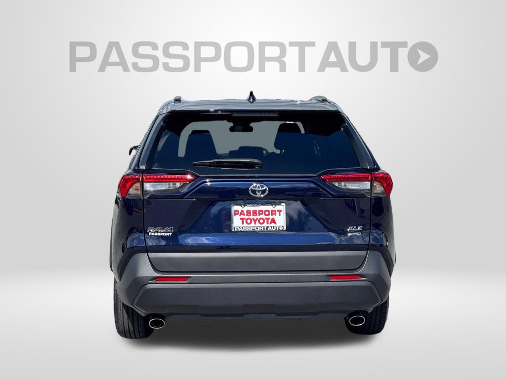 Used 2025 Toyota RAV4 XLE AWD/4WD image 7
