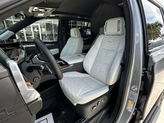 Certified 2026 Cadillac Escalade Platinum Sport AWD/4WD image 19