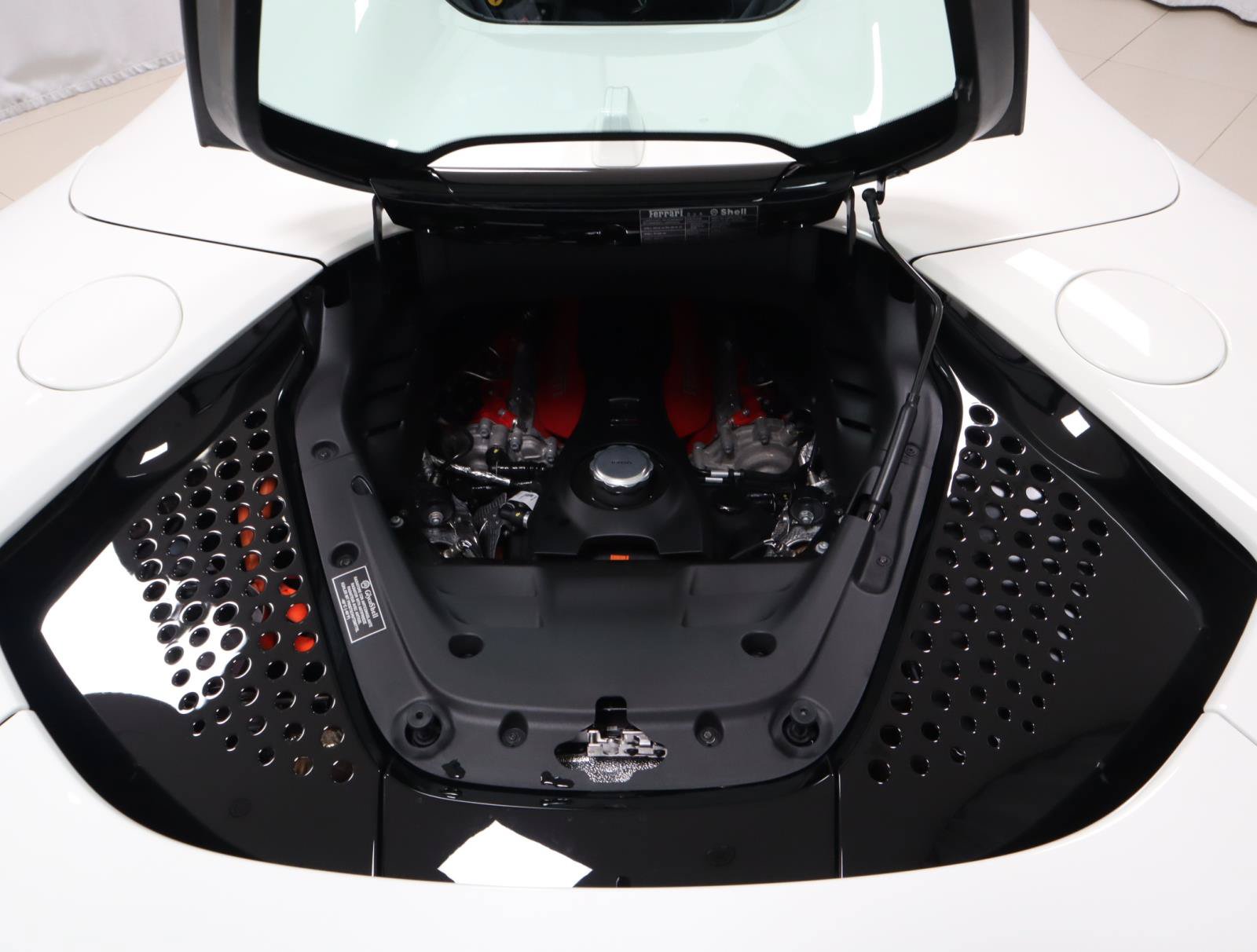 Certified 2025 Ferrari SF90 Spider AWD/4WD image 10