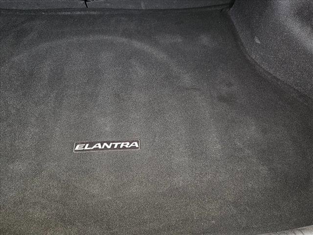 Used 2016 Hyundai Elantra SE FWD image 20
